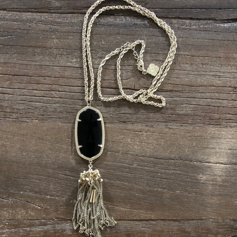 Black pendant Kendra Scott necklace